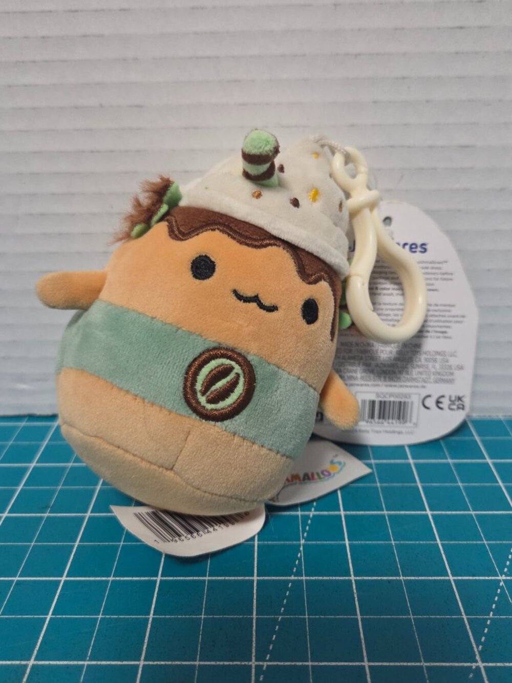 Squishmallows Kellytoy Nakobe The Axolotl Latte Clip On Plush 4" Stuffed Animal